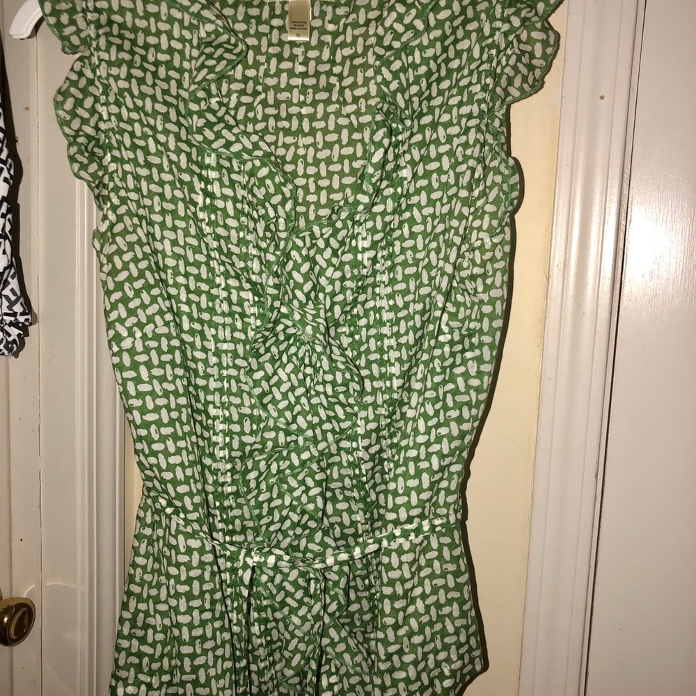 BANANA REPUBLIC green/white patterned top. XL